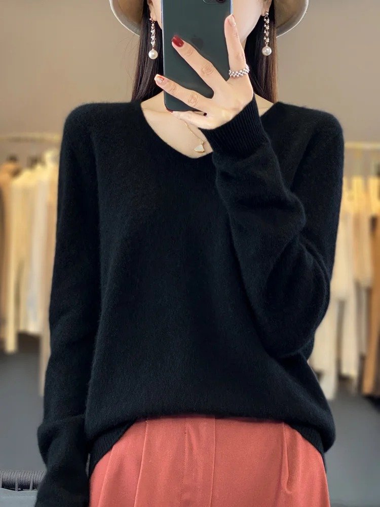 GR | Women's Cashmere Pullover, Elegant V-neck, Soft & Comfortable