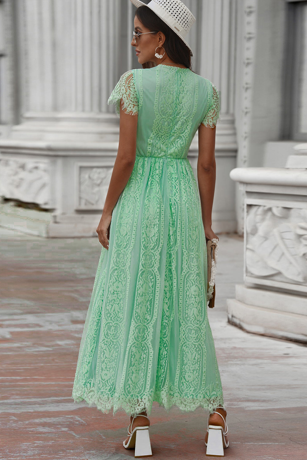 GR | Lace Plunge Kleid Mit Gewelltem Saum