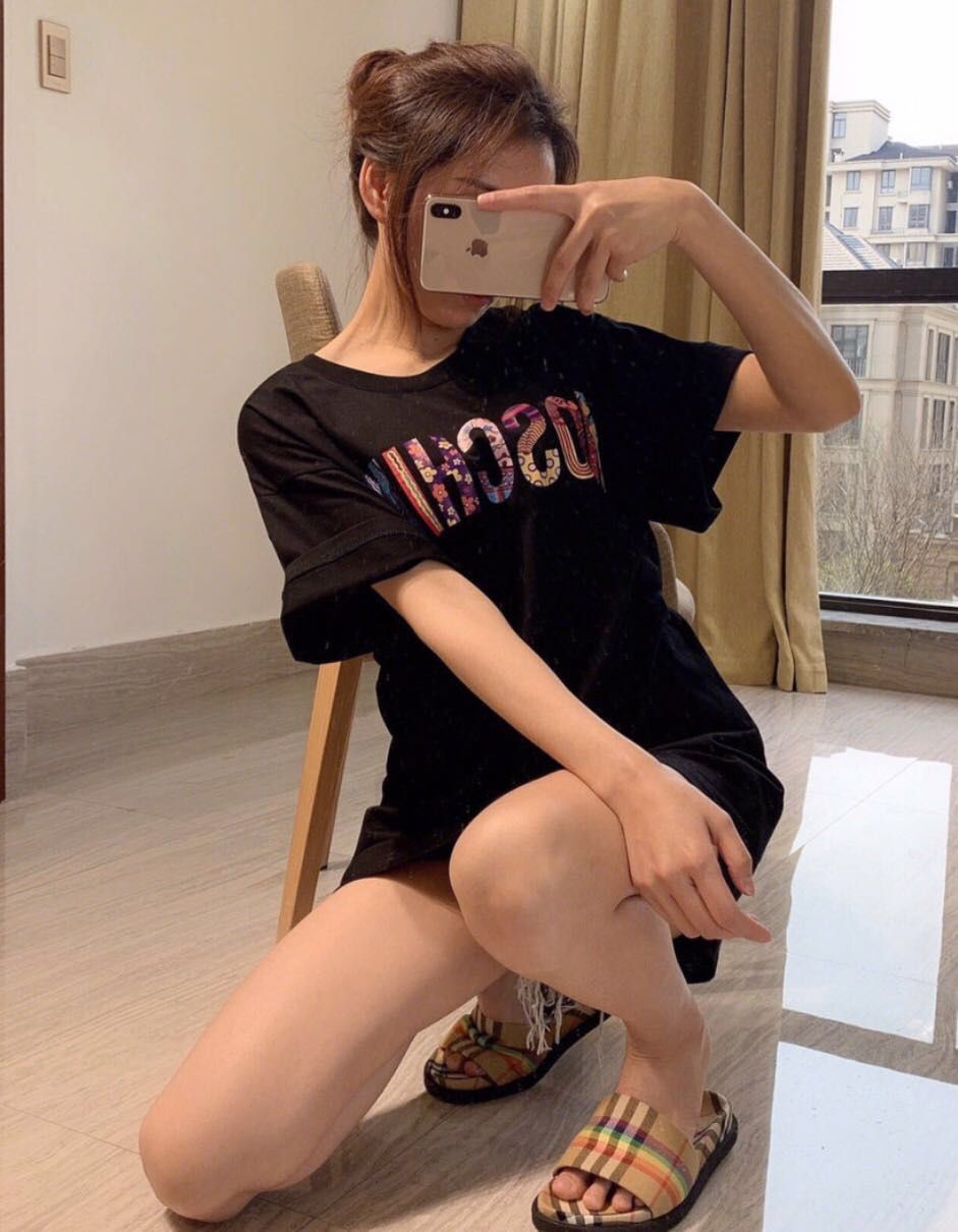 GR | Women's T-Shirt with Letter Motif