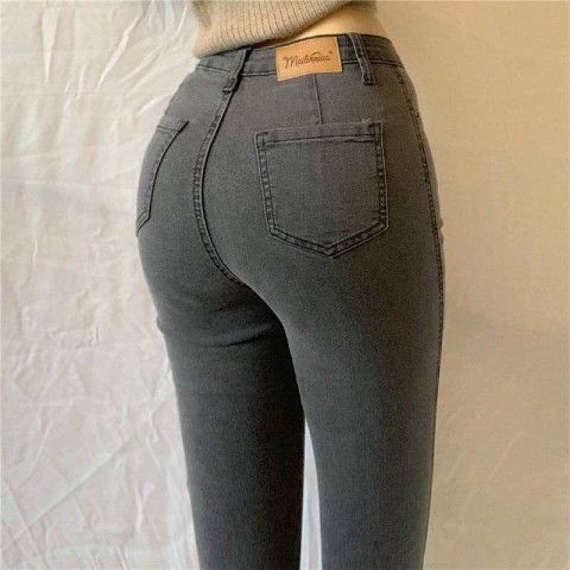 GR - High-waisted denim trousers in a large size