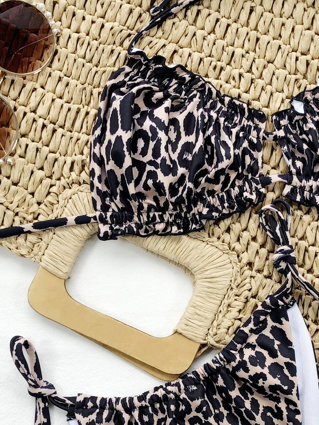 GR | Ruffled halterneck bikini set