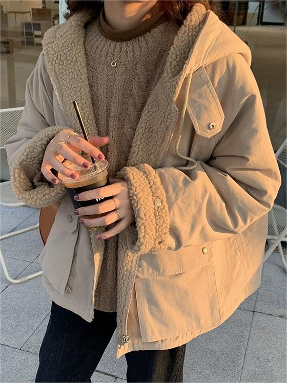 GR | Solid Color Reversible Jacket with Hood and Zipper