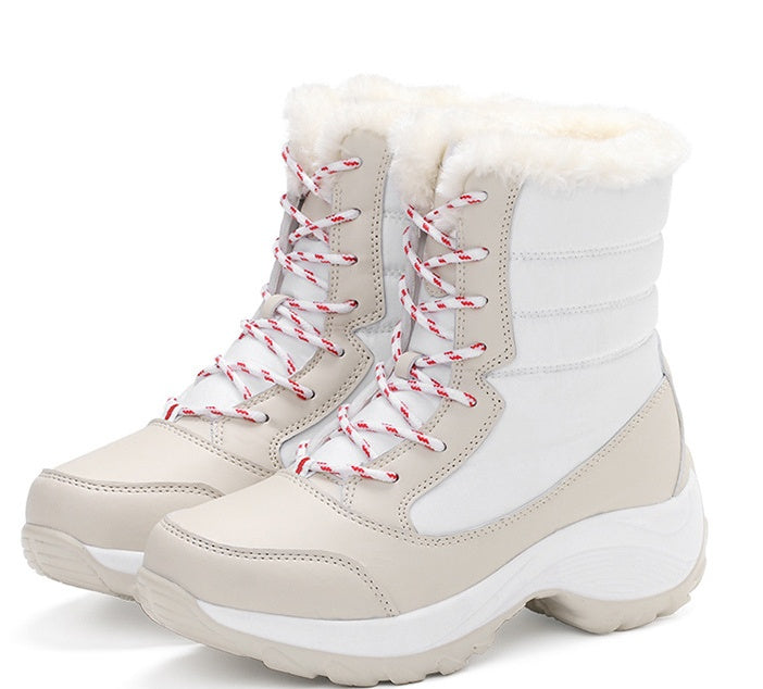 GR | Waterproof winter boots with plush lining, lace-up closure and sturdy sole