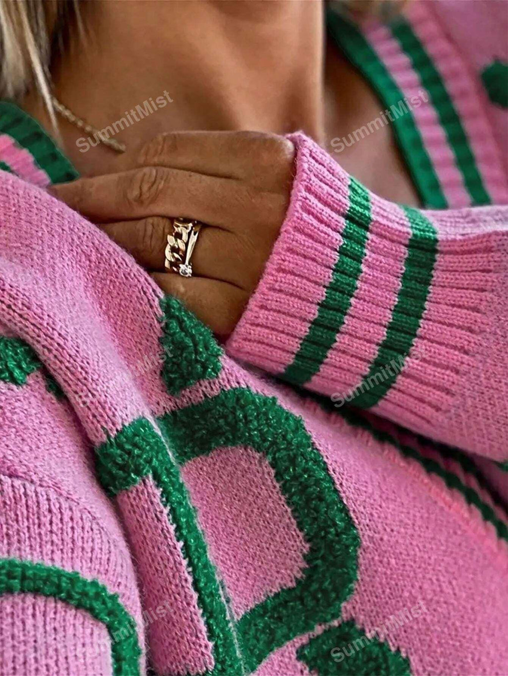 GR | Women's cardigan with graphic prints