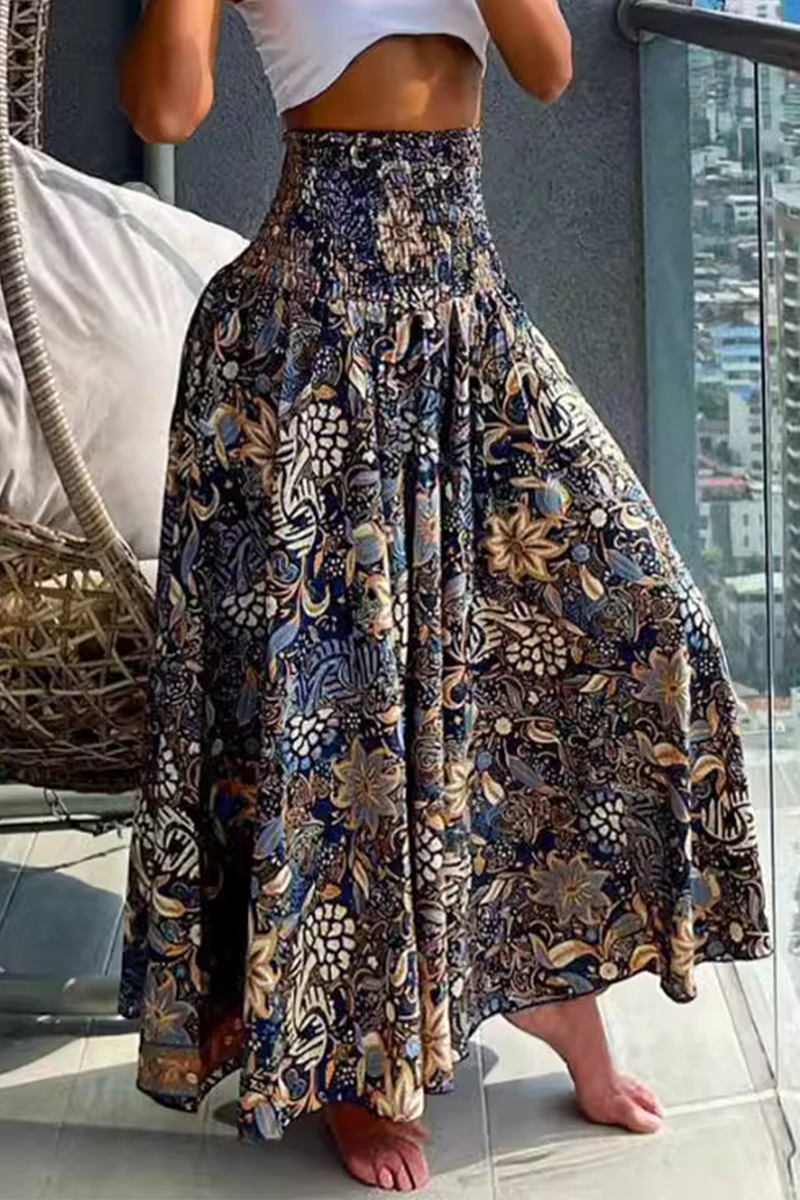 GR | Elegant, relaxed trousers with a high waist and all-over A-type floral pattern