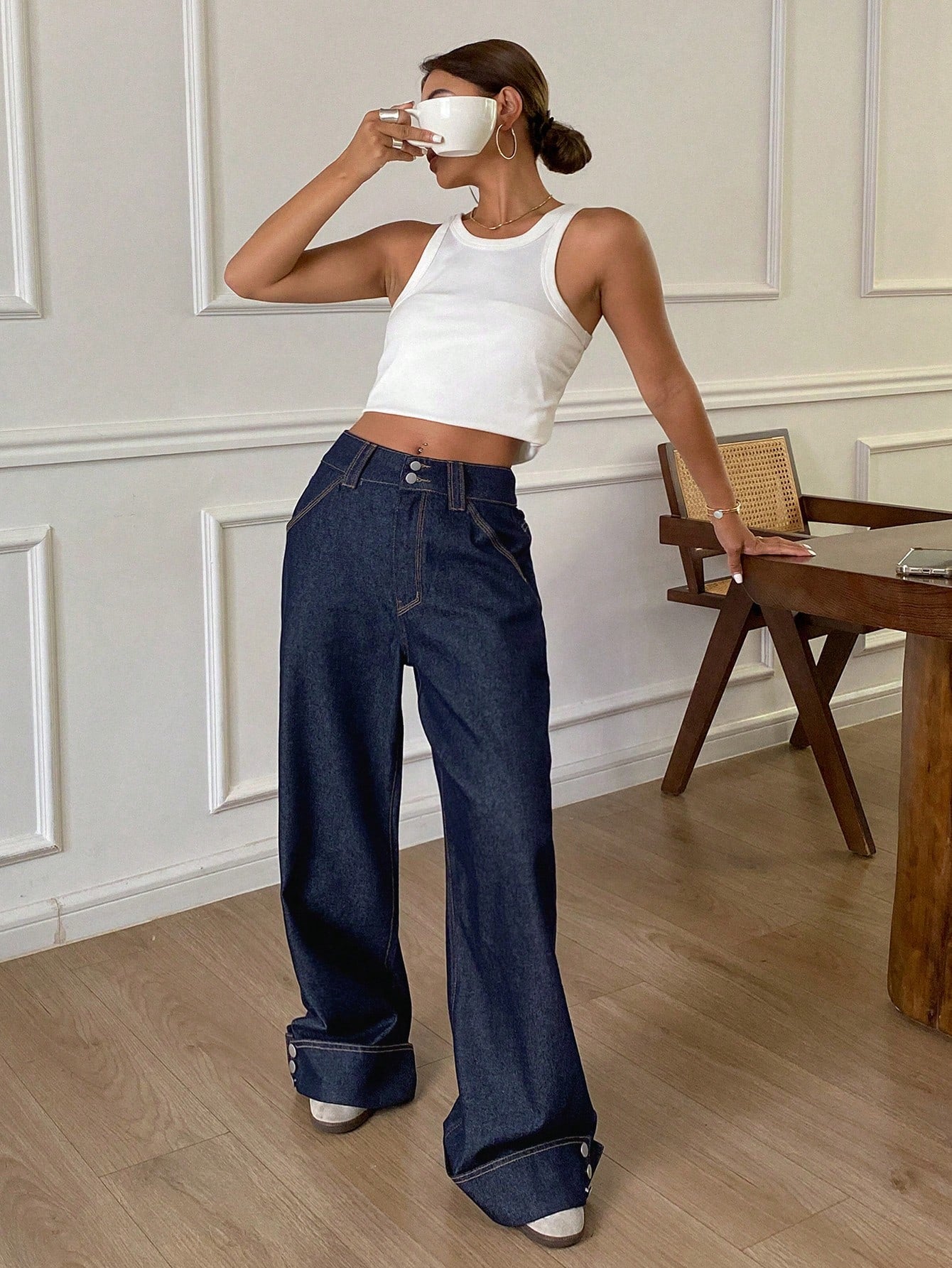 GR | Vintage-Style Weite Jeans mit Knopfmanschetten