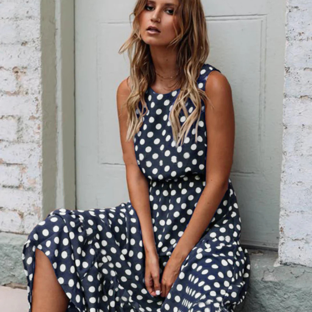 GR | Elegant summer dress with polka dots
