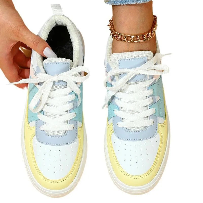 GR | Sneakers with a soft platform
