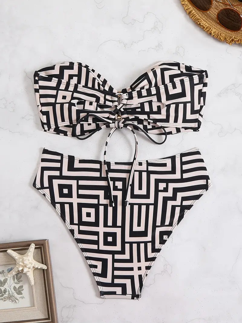 GR | Fashionable bikini for pool days