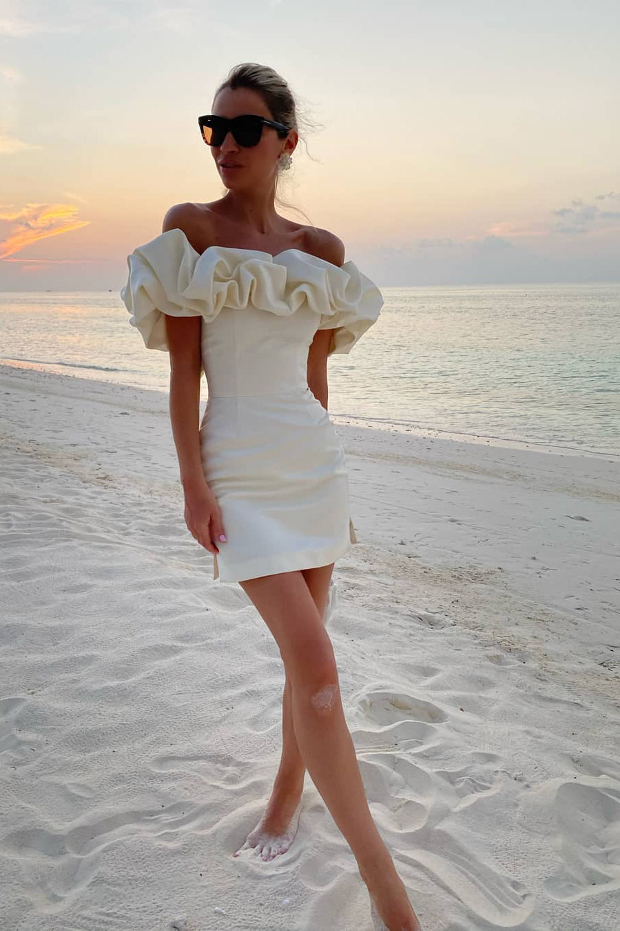 GR | Schulterfreies Minikleid Mit Rüschen
