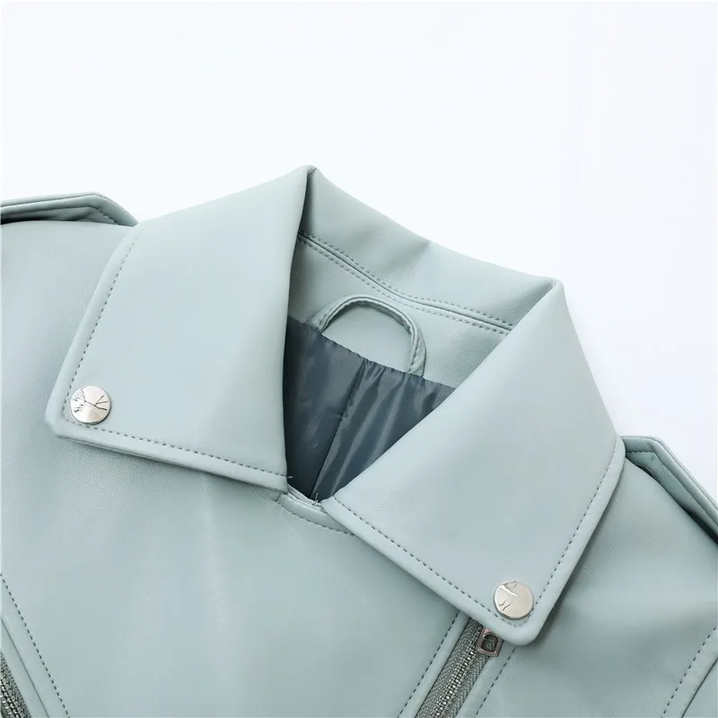 GR | Women's biker leather jacket with zippers and belt