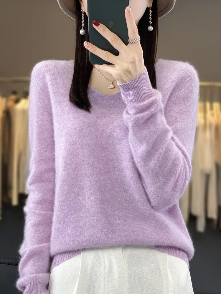 GR | Women's Cashmere Pullover, Elegant V-neck, Soft & Comfortable