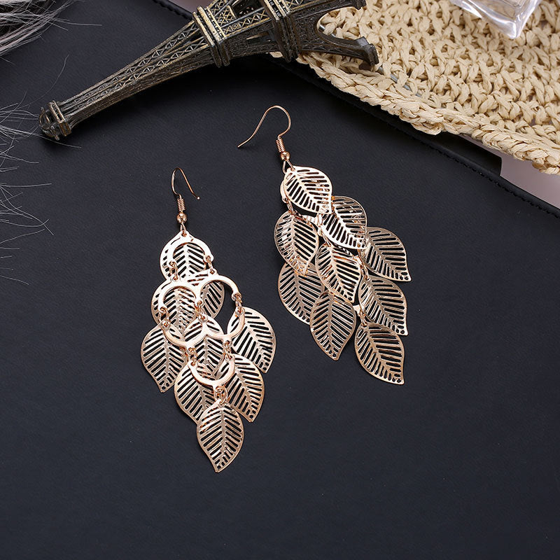 GR | Delicate layered earrings with leaves