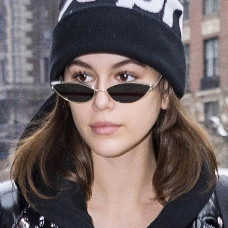 GR | Retro Cat Eye Sunglasses Made of Premium Vegan Leather