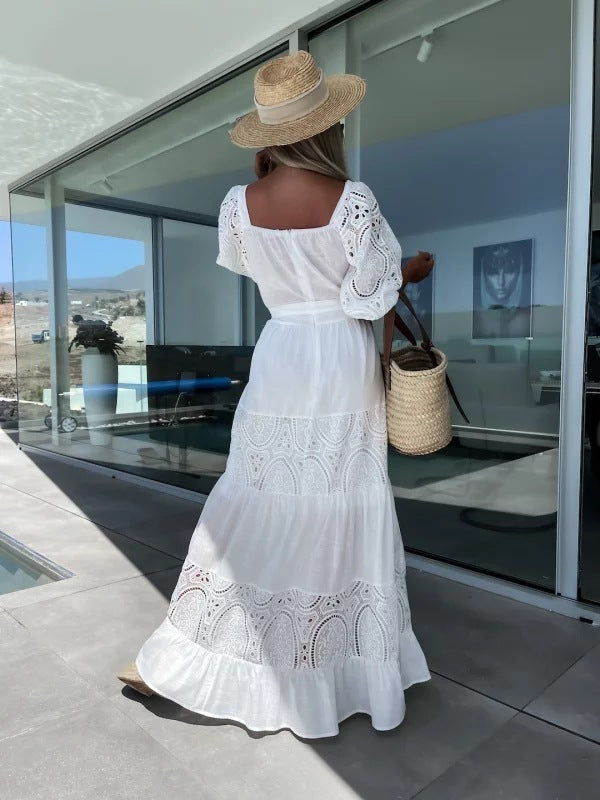 GR | Casual, loose dress with lacing and lace embroidery