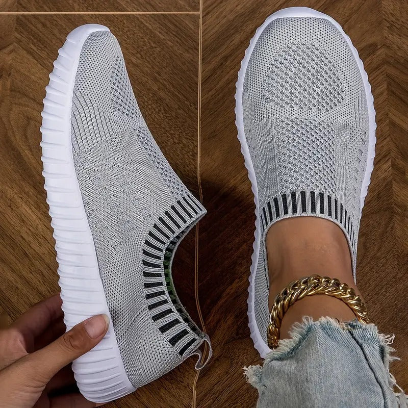GR | Breathable women's sneakers with reinforced footbed