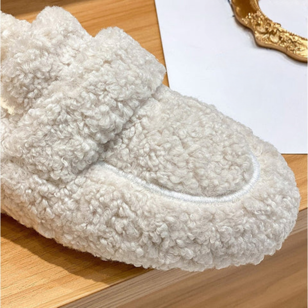GR | Plush slippers