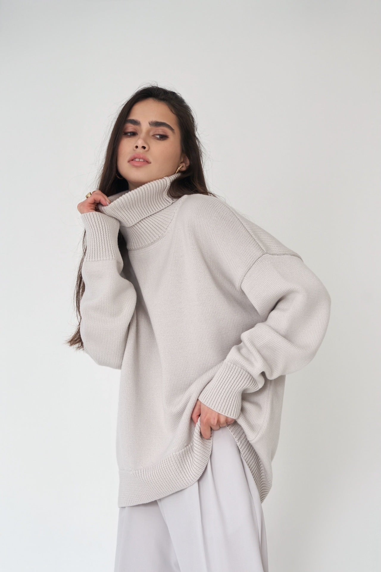 GR - Winter roll-neck sweater with a relaxed fit