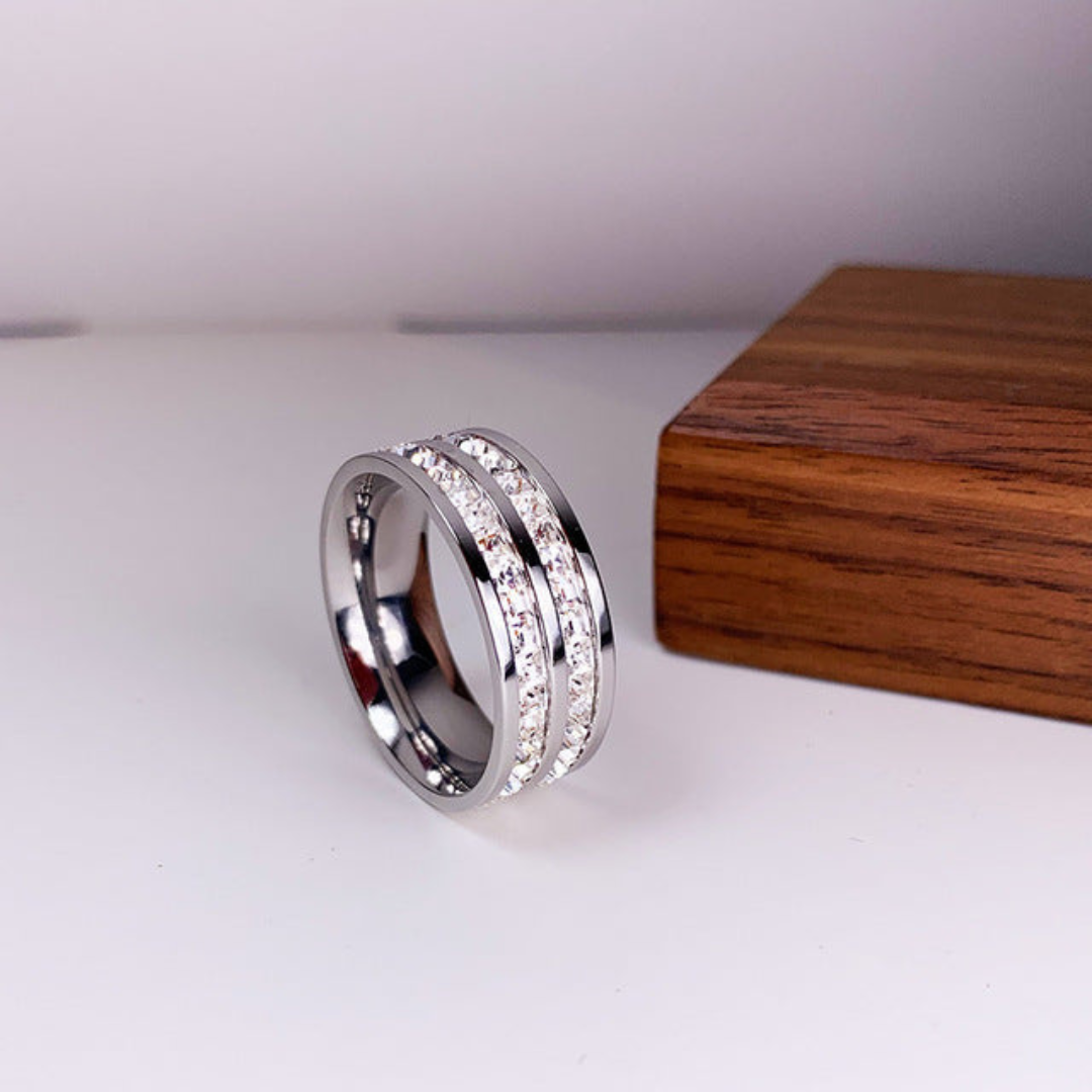 GR | Elegant Inlaid Zirconia Ring Gold