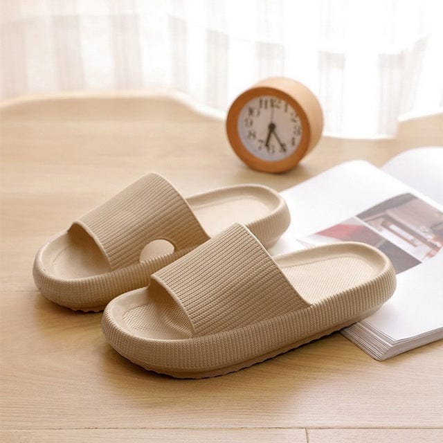 GR | Soft, comfortable beach slippers