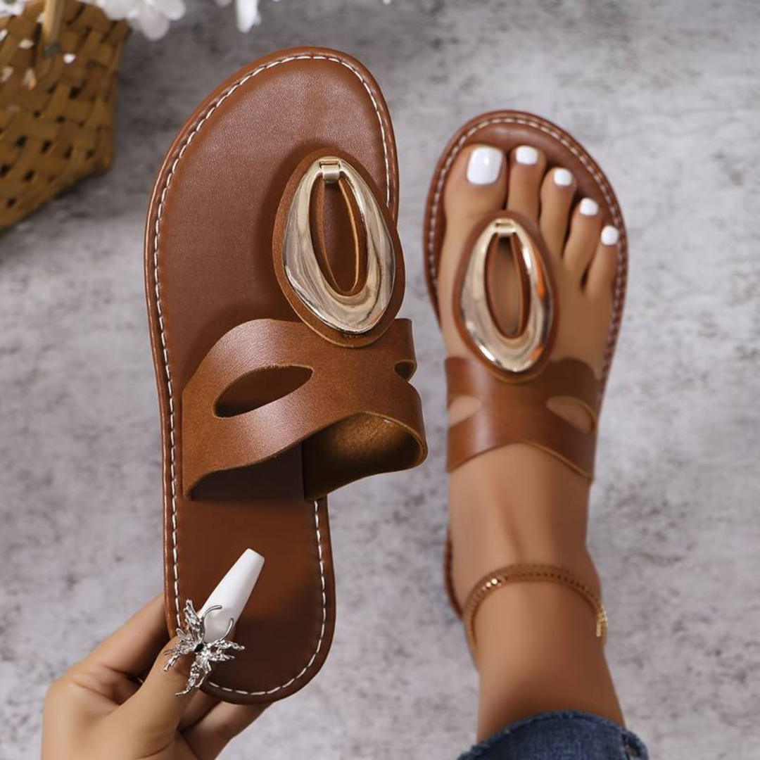 Sandals | Flat and lightweight sandals for summer