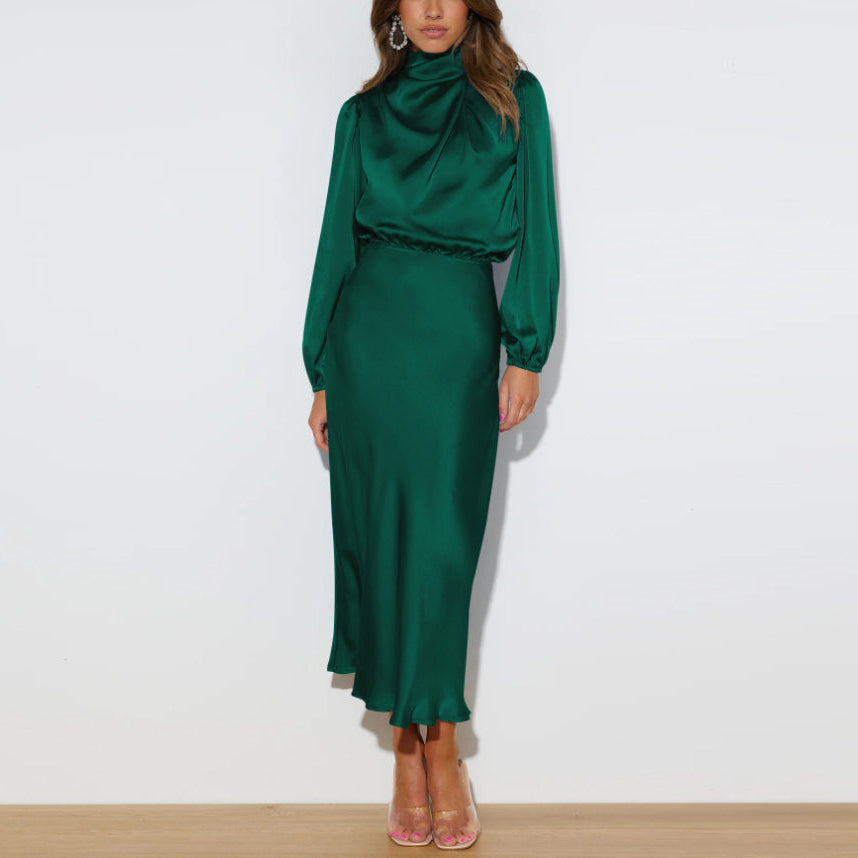 GR | Dress with long sleeves and an elegant neck detail