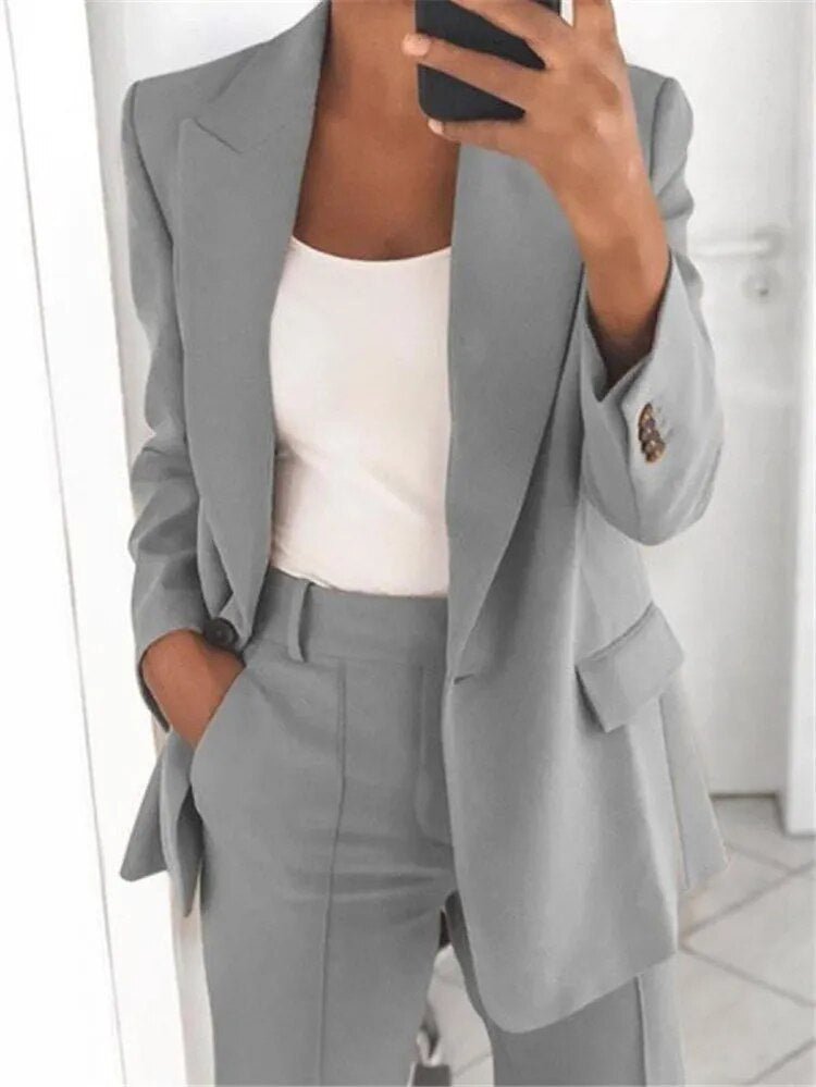 GR | Elegant two-piece women's suit