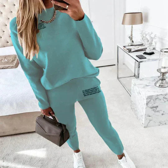 GR - The elegant, comfortable two-piece tracksuit