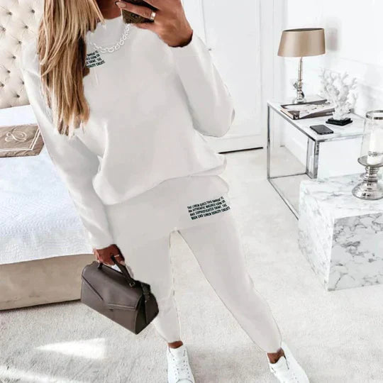 GR - The elegant, comfortable two-piece tracksuit