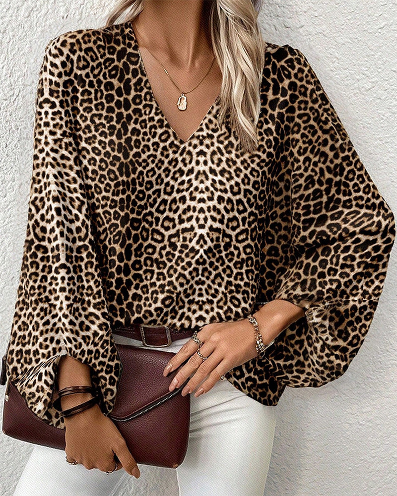 GR | Stylish leopard print top with V-neck and lantern sleeves