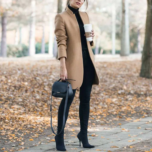 Fashionable wool jacket with a fixed collar