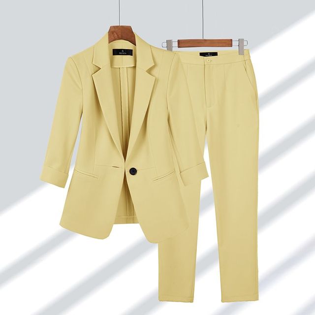 GR | blazer and trousers