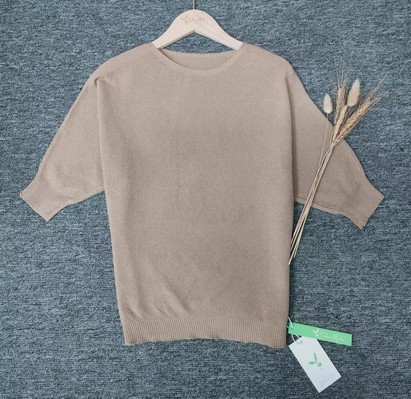 GR - Gold-colored solid-color crew neck sweater