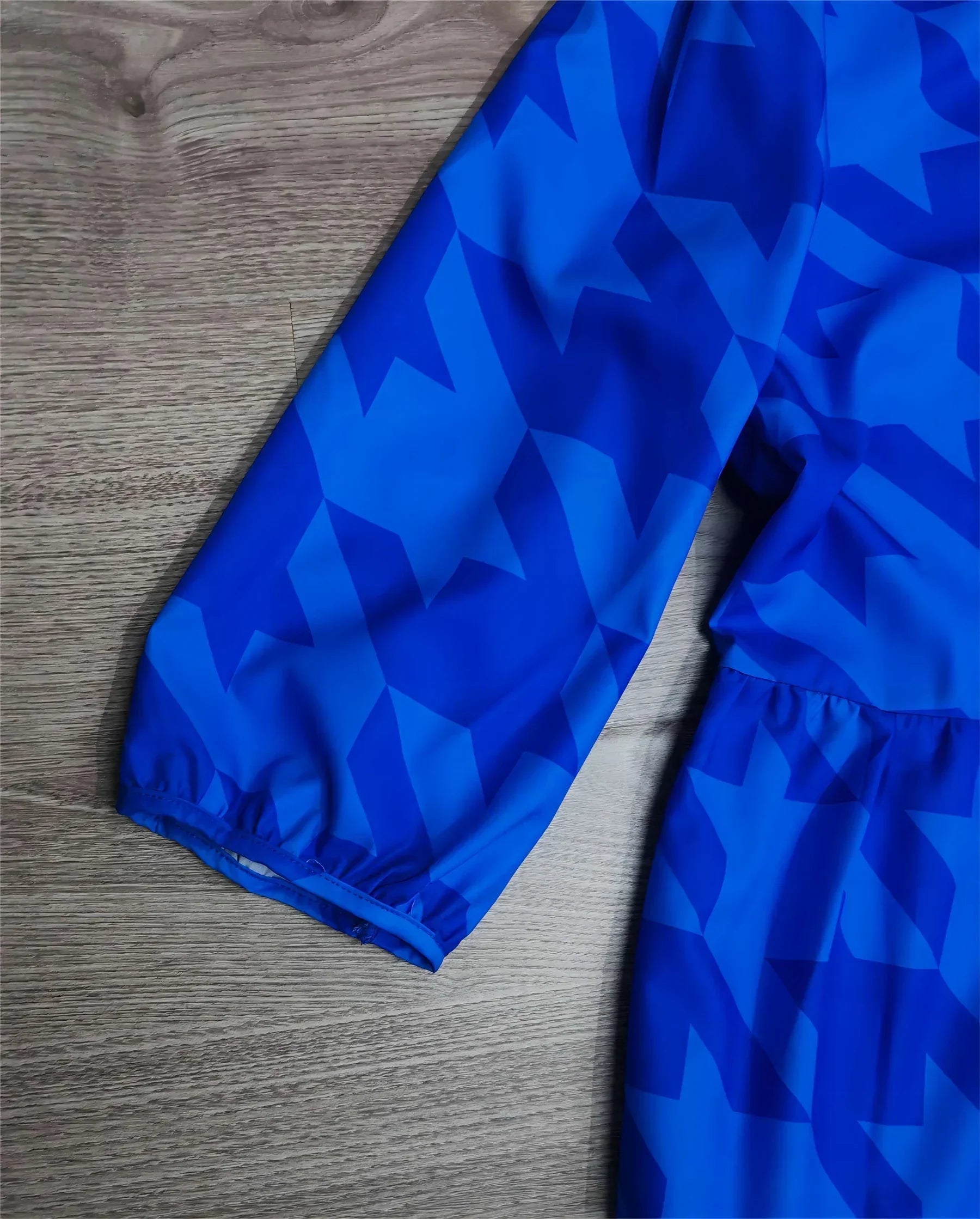 GR | Stilvolles Midikleid mit Kragen