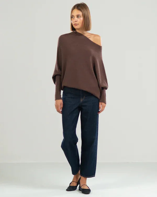 GR | Asymmetrischer Damenpullover mit eleganter Drapierung
