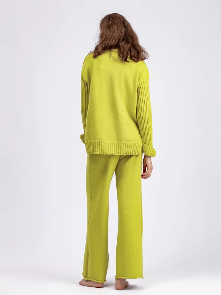 GR | Modern, elegant knit two-piece set