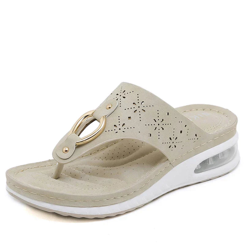 GR - Comfortable flip-flops with wedge heel and air cushion