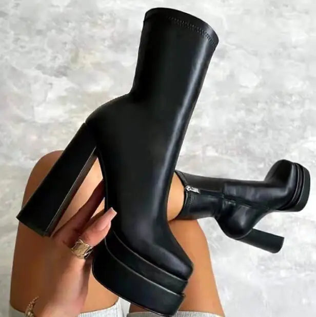 GR | Elegant platform boots with side zipper
