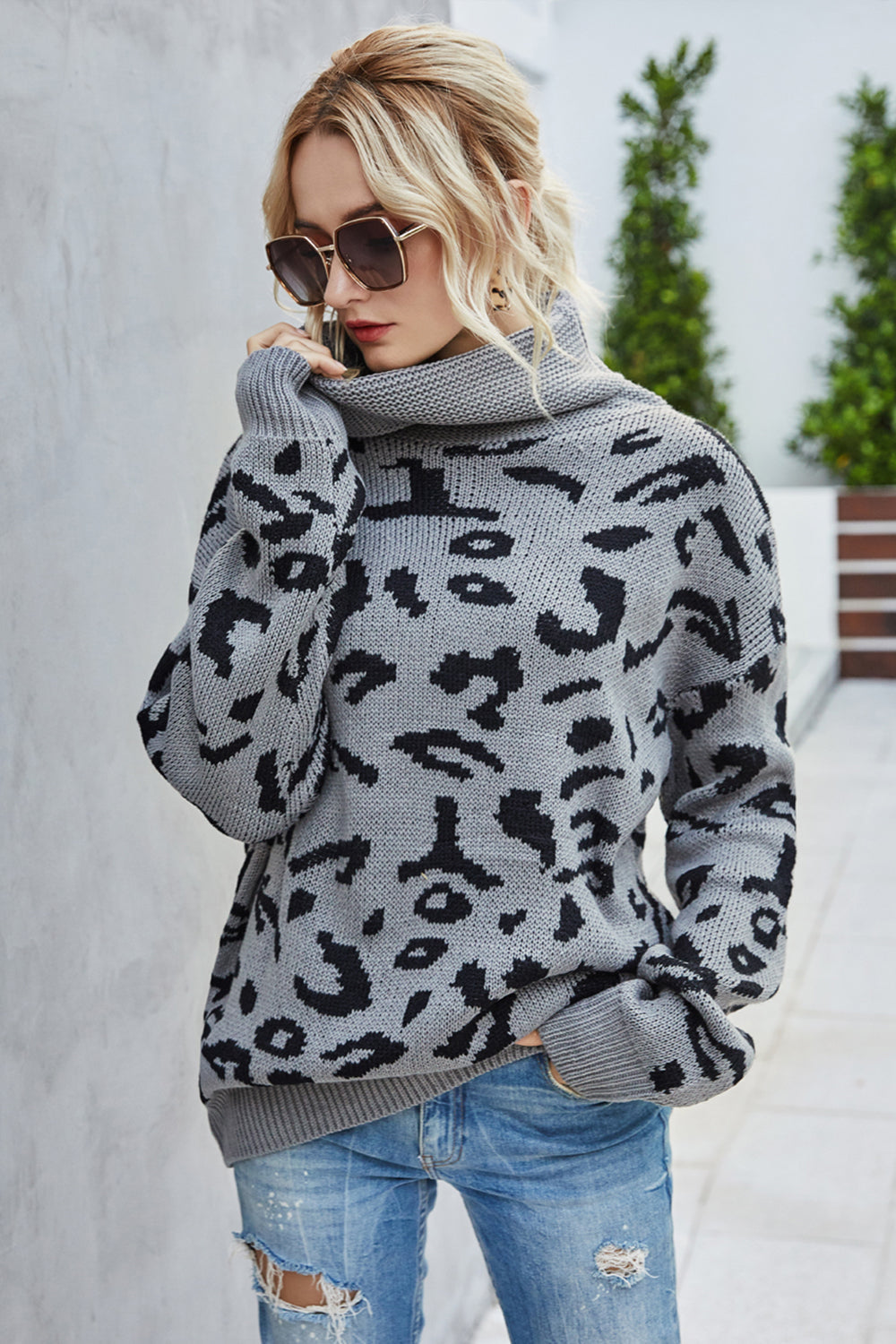 GR Loose leopard print turn-down collar sweater