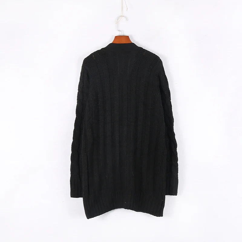 GR | Women's wool cardigan with cable knit pattern and wooden buttons, loose fit