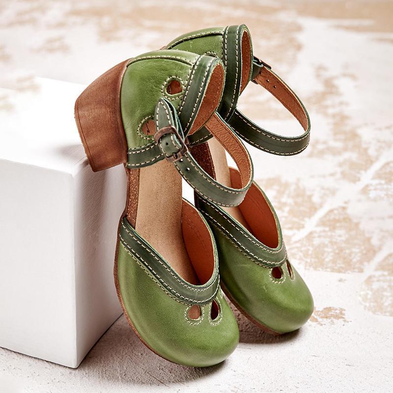 GR | Low-heeled sandals