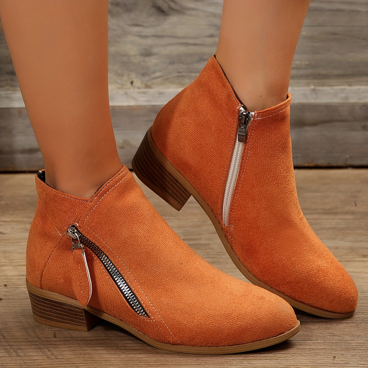GR - elegant pointed ankle boots with heel and zipper