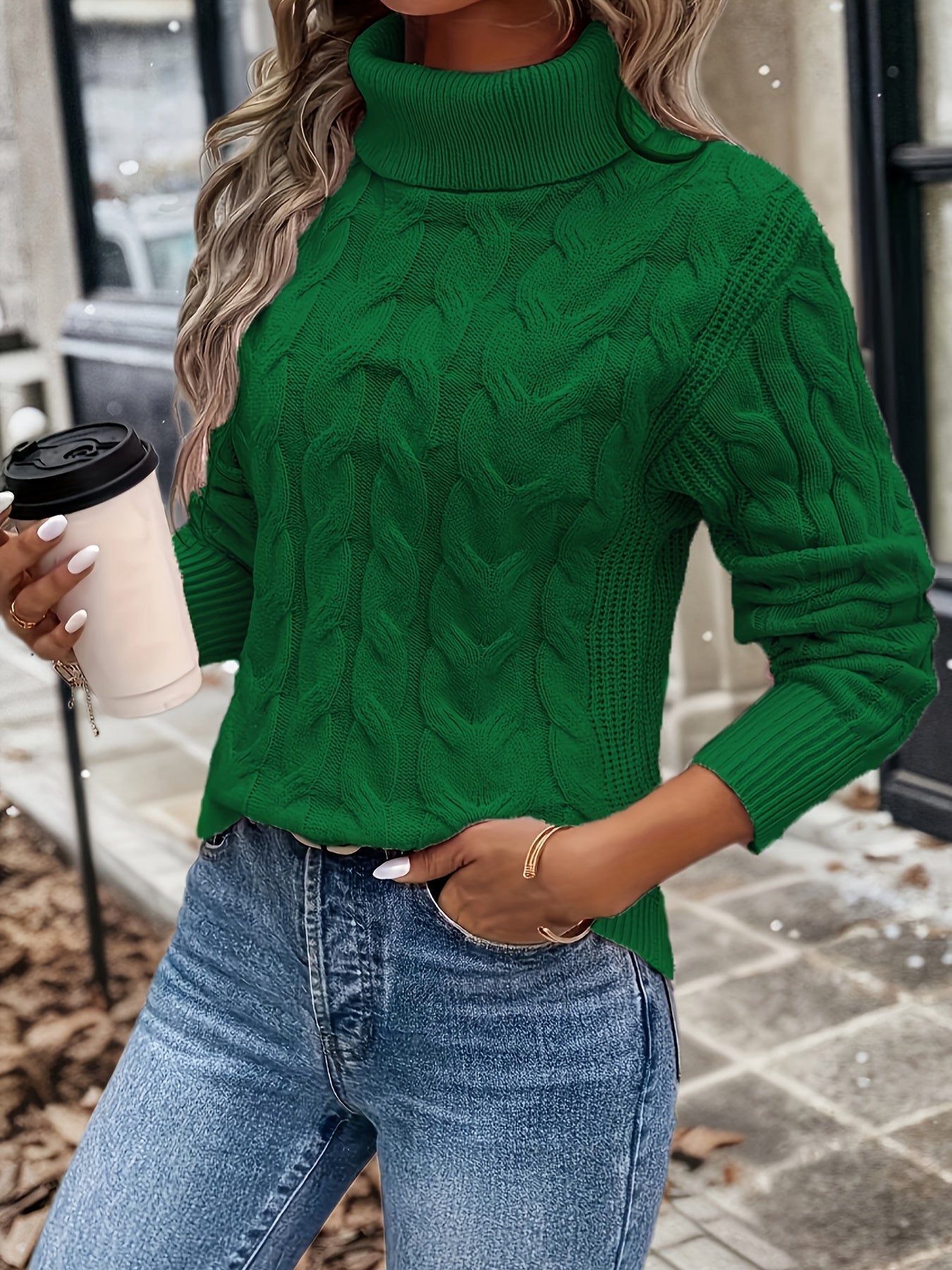 GR | Rollkragenpullover im Kabelstrick Design