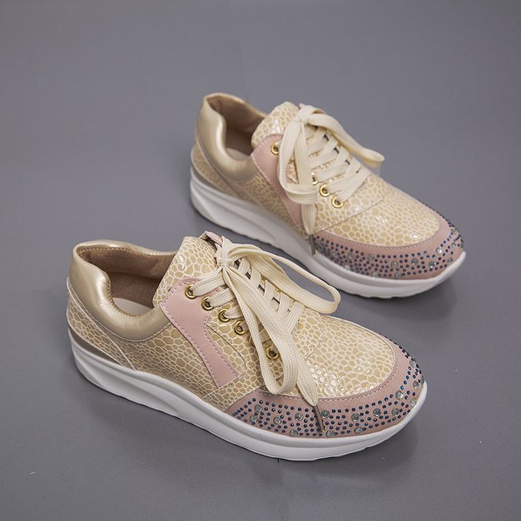 Women's sporty sneakers with glitter elements and ergonomic sole, size S