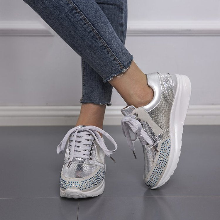 Women's sporty sneakers with glitter elements and ergonomic sole, size S