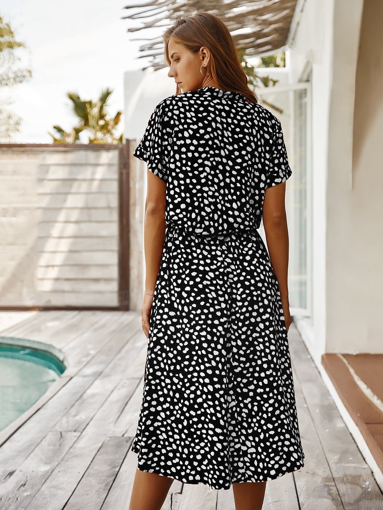 GR | Lässiger Polka Dot V-Ausschnitt Kurzarm Midi Kleid