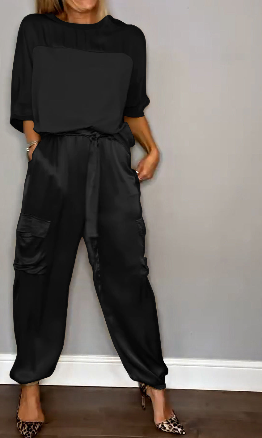 GR | The perfect two-piece suit for modern women, combining comfort and style