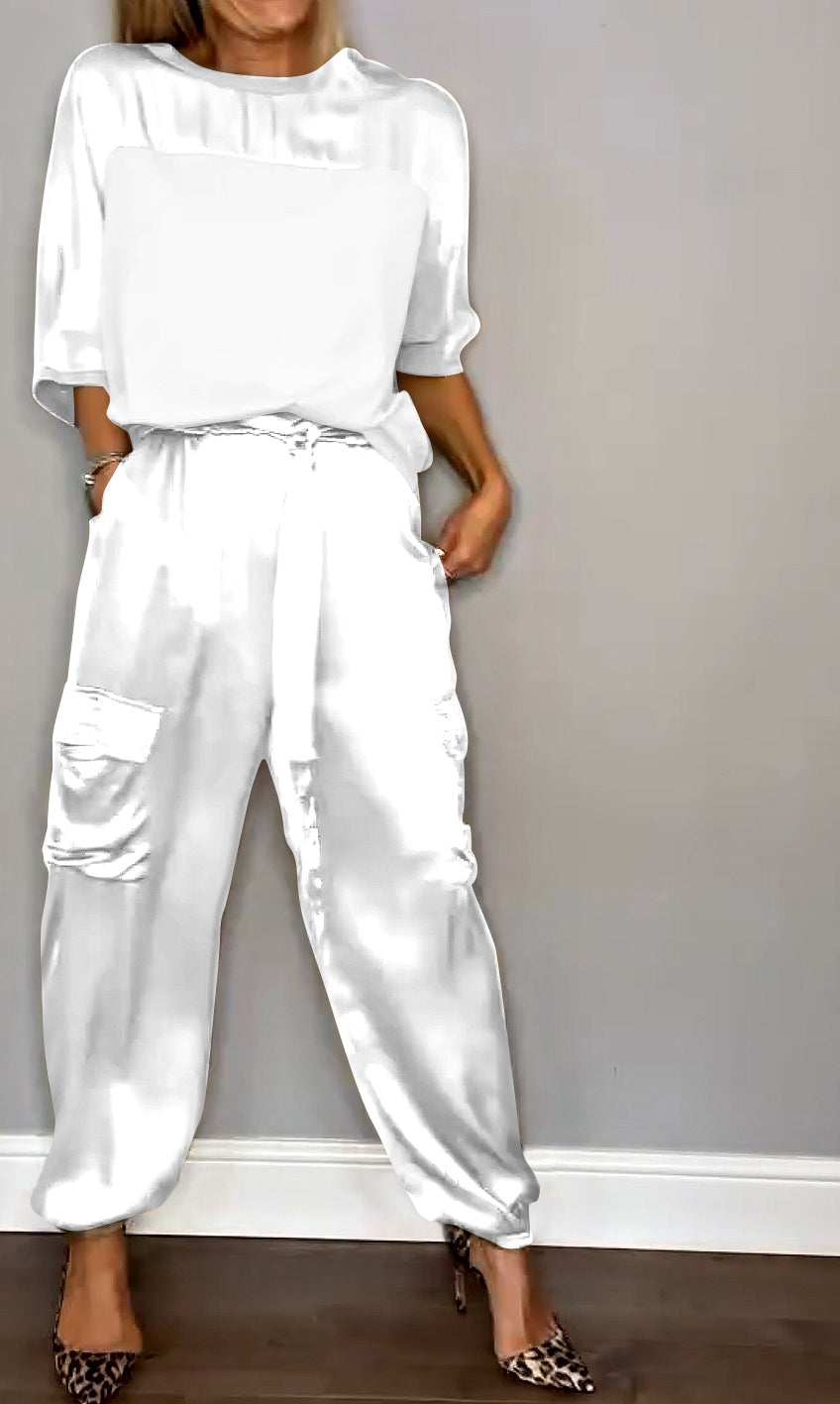 GR | The perfect two-piece suit for modern women, combining comfort and style