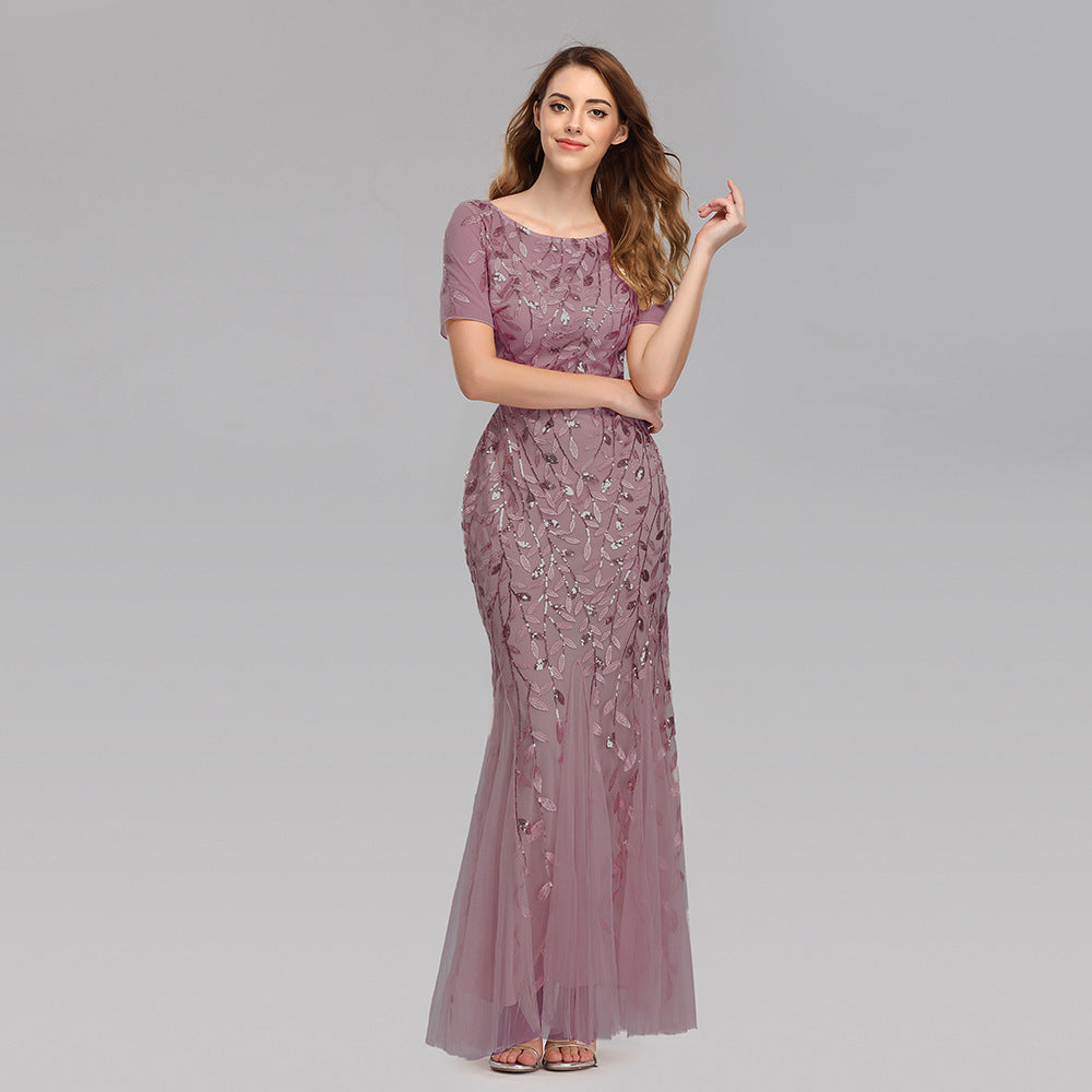 GR | Elegantes Abendkleid in Gold
