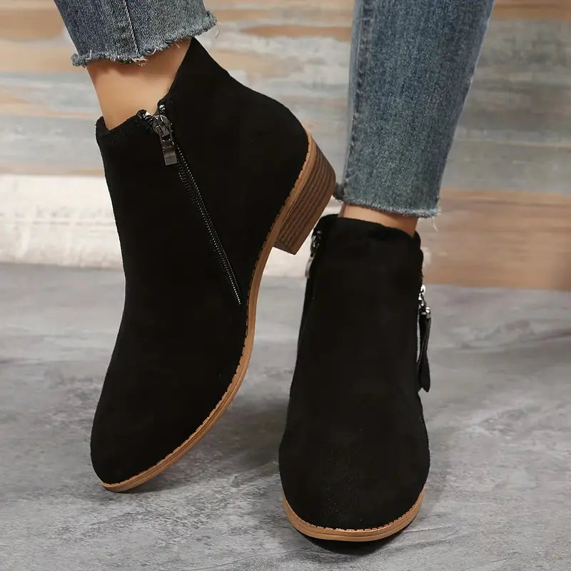 GR | Stylish vegan leather ankle boots